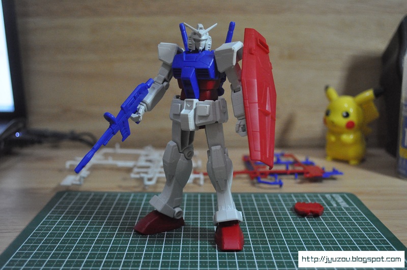 Entry Grade RX-78-2 Gundam Gunpla Unboxing & Review.