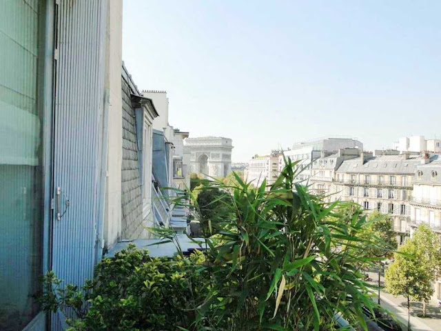 View of Arc de Triomphe from the apartment's balcony