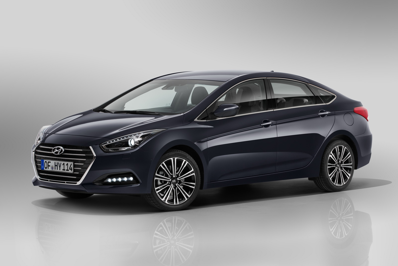 2015-hyundaii40-11.jpg