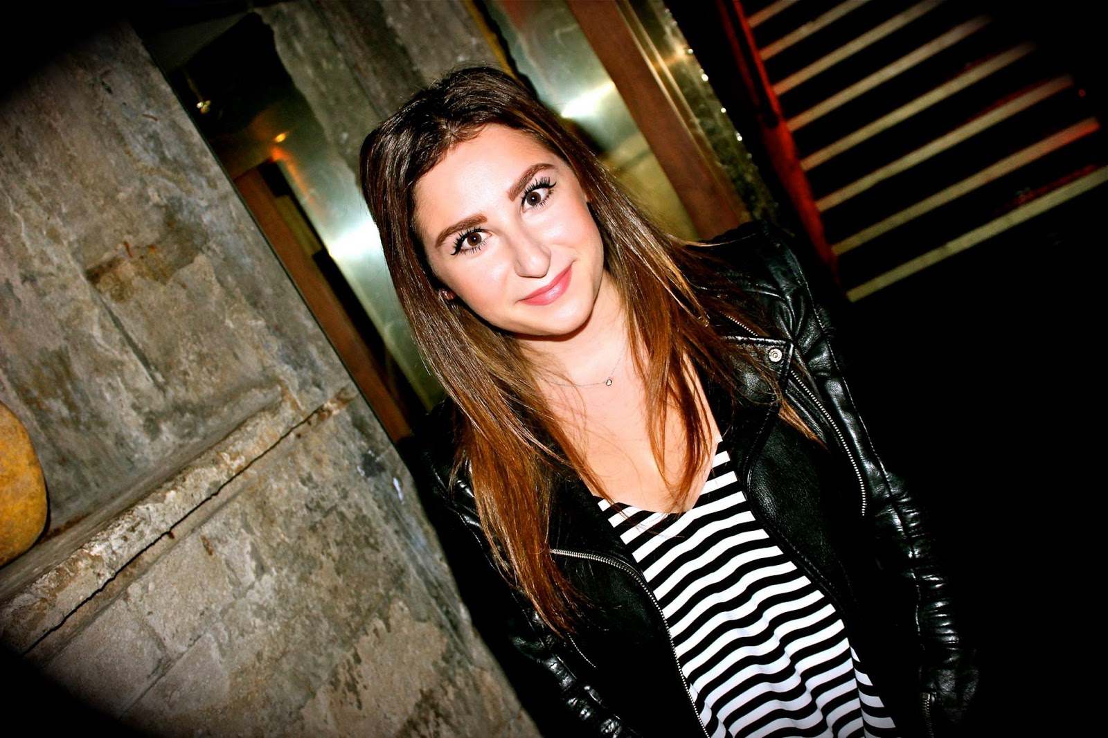 Ilarasway Black White Stripes At Joverse Bar