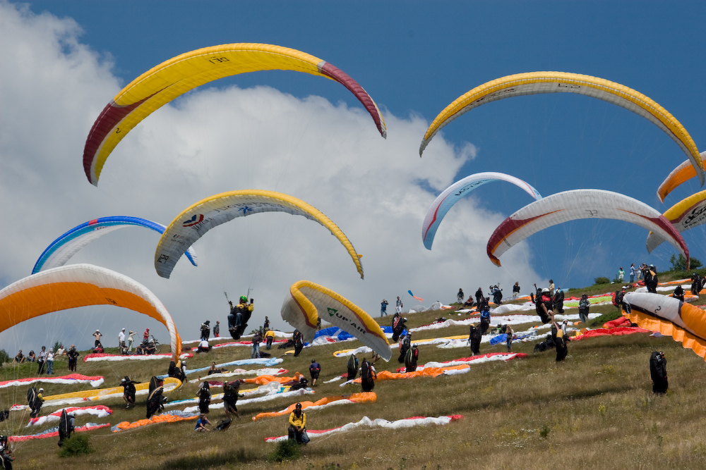 Paragliding Guides Blog Why Carry a Reserve Chute While Paragliding