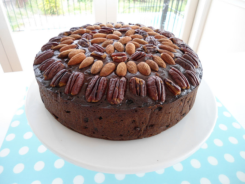 Rosie Posies Creations: Delicious Christmas Cake Recipe