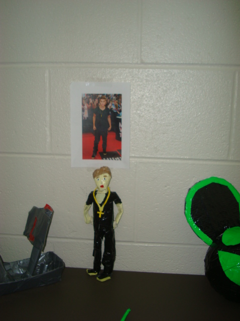 Adventures of a Middle School Art Teacher: 2012-13 Art Show