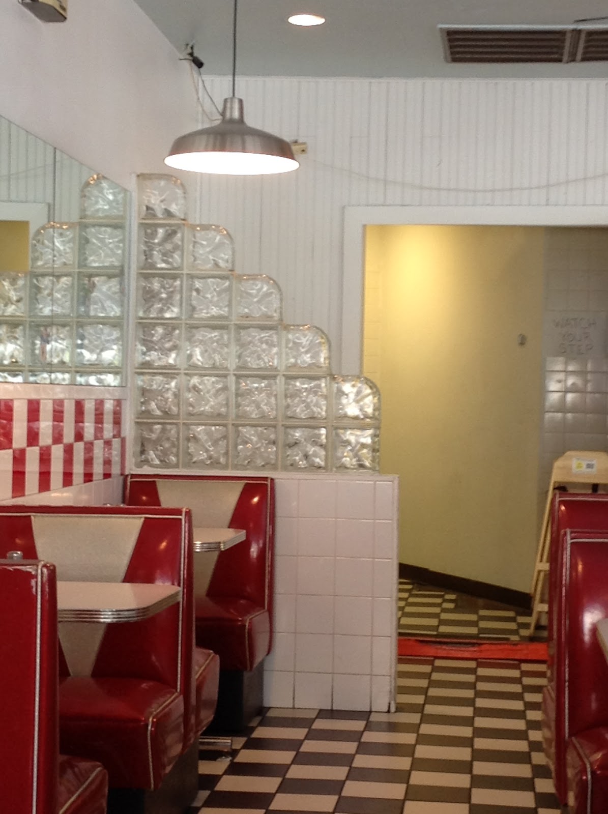 PITTSBURGH TENDO REVIEW Tom's Diner, Dormont