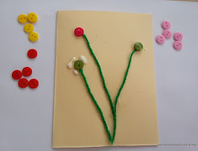 matériel pour carte DIY fête des mères, collage boutons