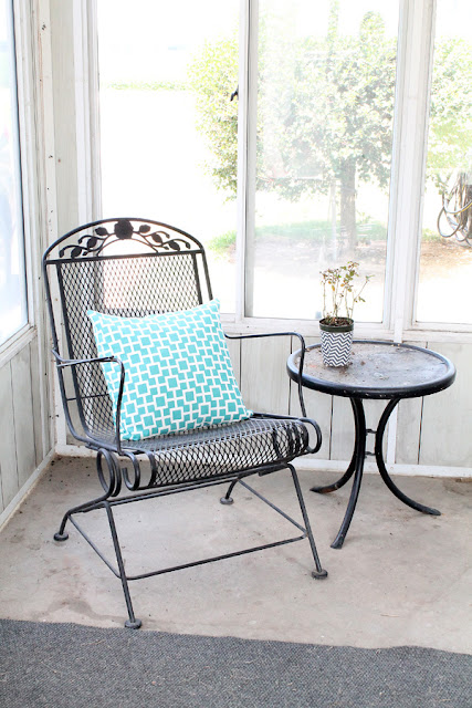 Simple, inexpensive decor to create an inviting outdoor living space! at LoveGrowsWild.com