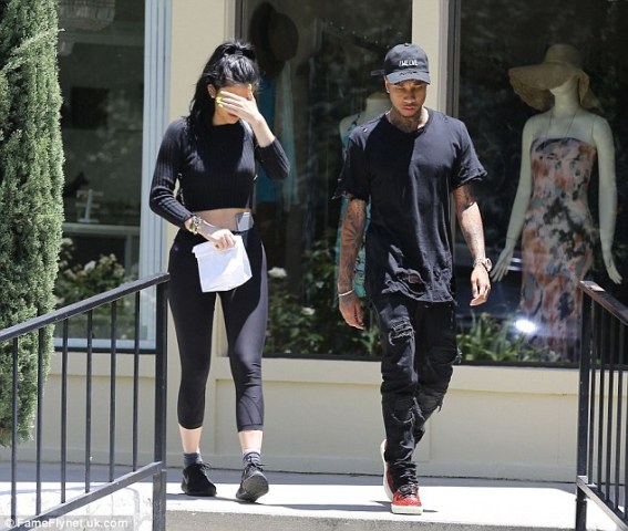 Kylie Jenner Gets A Passionate Hug From Boyfriend, Tyga