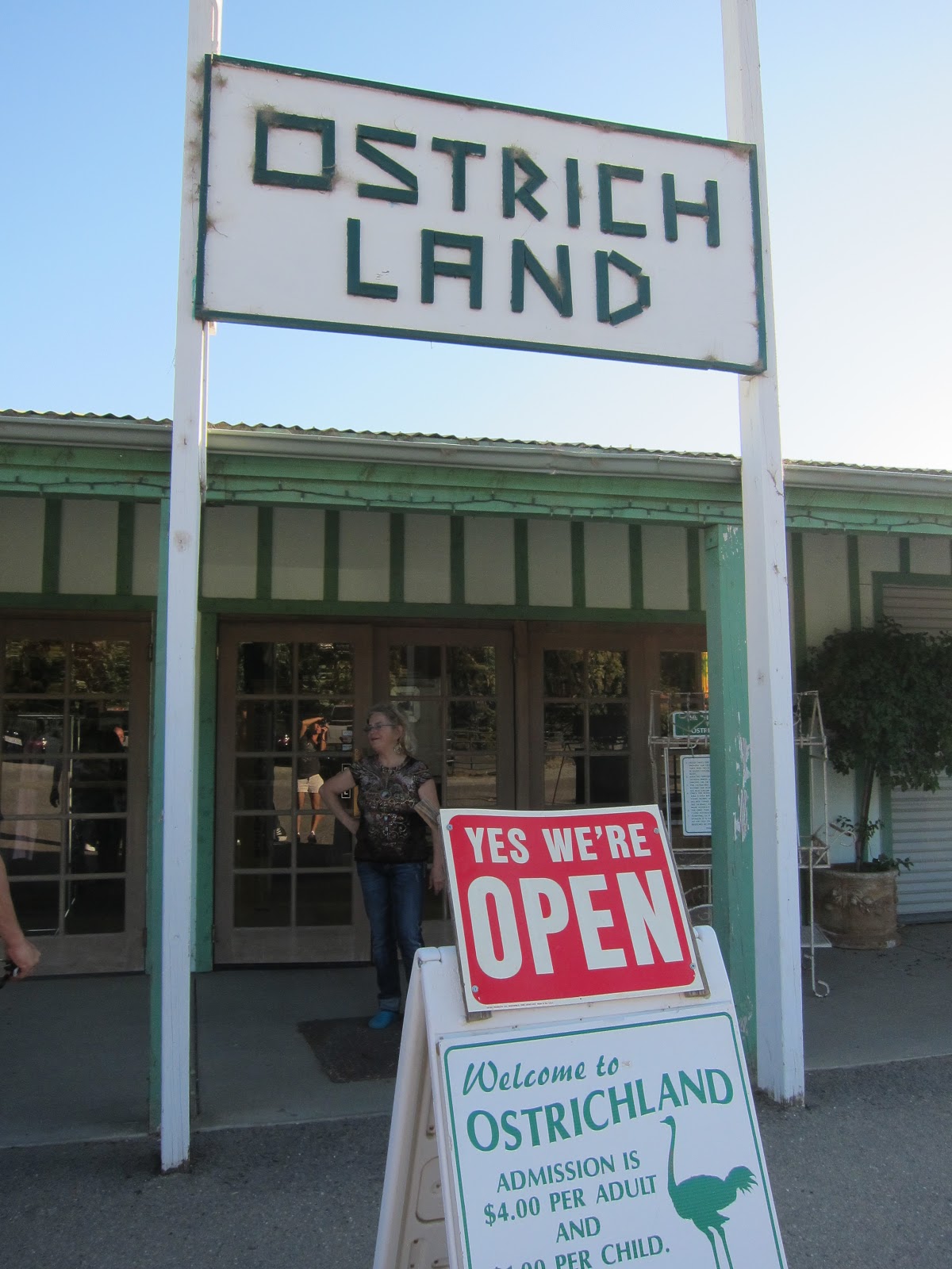 I'd Rather Be Eating: Ostrich Land - Solvang, CA