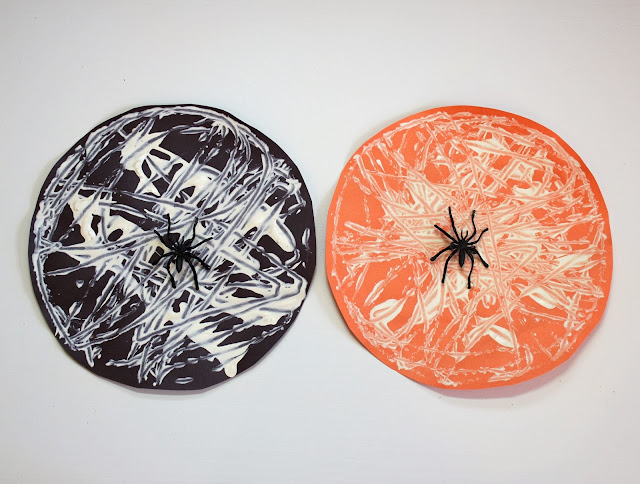 Marble Painted SpiderWebs | really fun and simple Halloween Kid Craft! | #halloween #spider #kidcraft