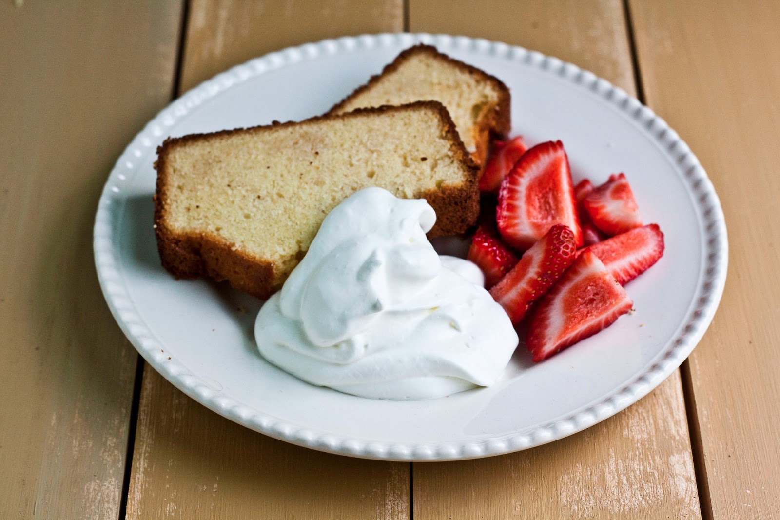 Sweetened Condensed Milk Loaf with Strawberries and Cream hummingbird