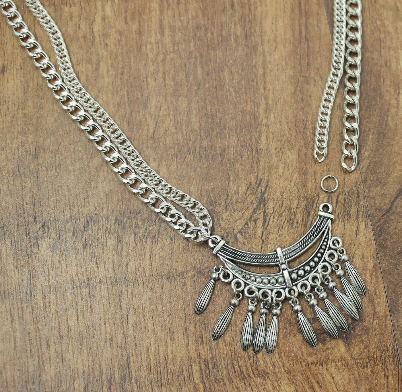 DIY chain & Charm Hat // RENIQLO