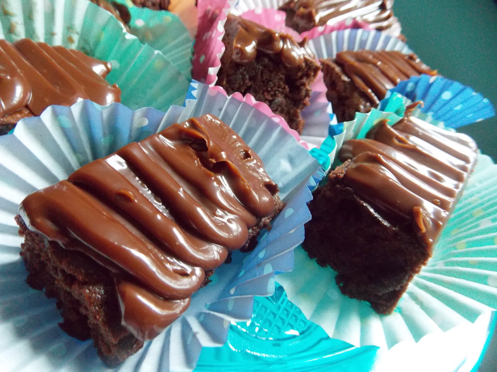 Food and Thrift Chocolate Fudge Brownies... with Chocolate Ganache