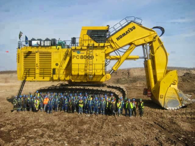 KOMATSU%2BPC8000%2BWORLD%2BBIGGEST%2BHYDRAULIC%2BEXCAVATOR.jpg