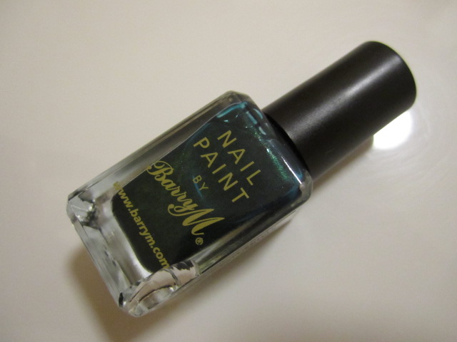 I received this gorgeous emerald green nail polish