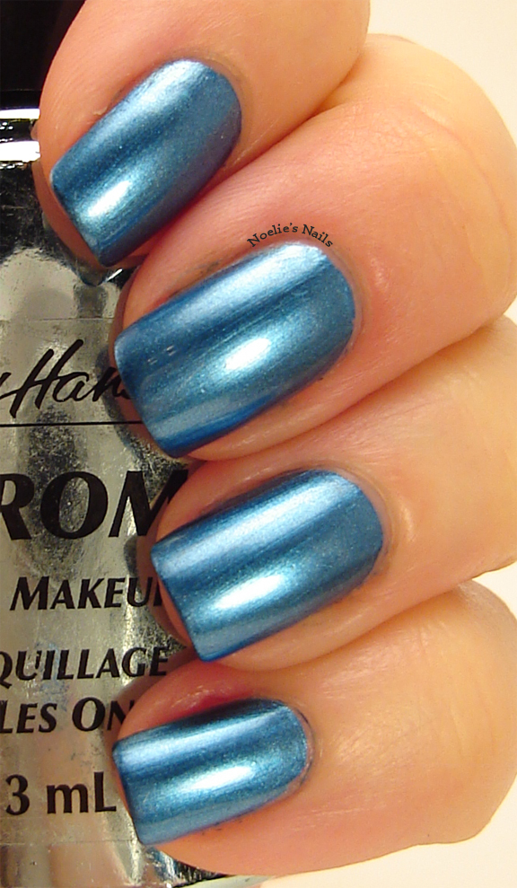 Noelie's Nails Sally Hansen Chrome Turquoise