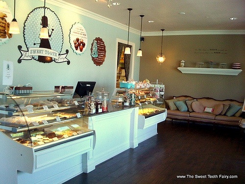 Bizzy Oven Mitt Bakery Bakery Interiors