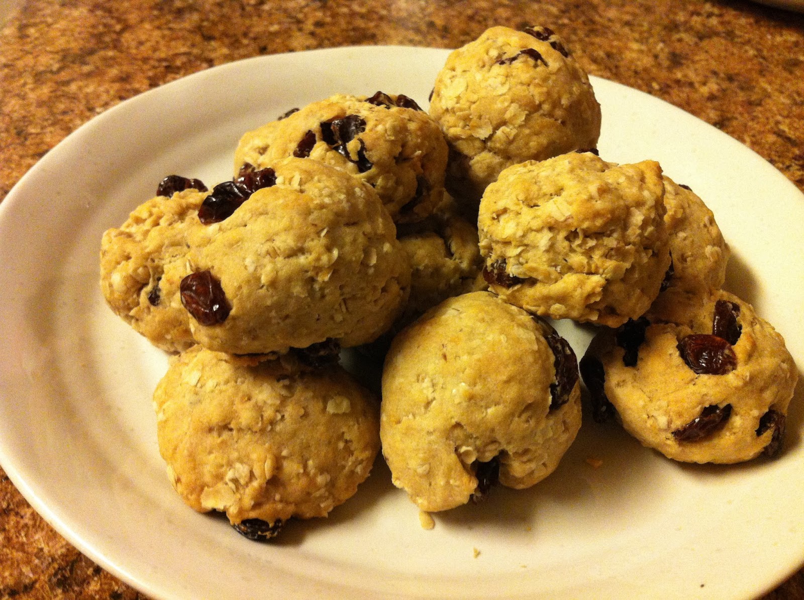 Mallow Oats Eggless, Butterless Oatmeal Raisin Cookie Balls