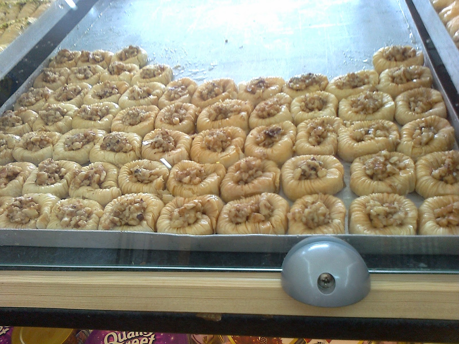 HÄR, NU OCH DÅ...: En lördag och Vårberg centrum, igen