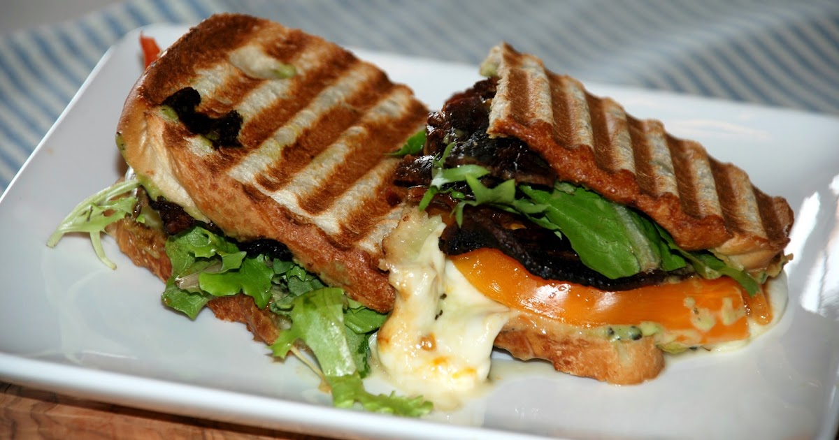 Living Rancho Delux Balsamic Vinegar Bacon Sandwich