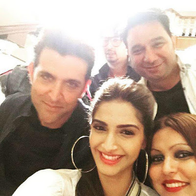  Hrithik and Sonam Kapoor take selfies on the sets of Dheere Dheere music video!