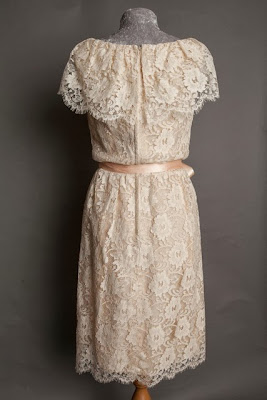 A guide to vintage lace wedding dresses, back of late 1950s lace wedding dress with ruffle neckline