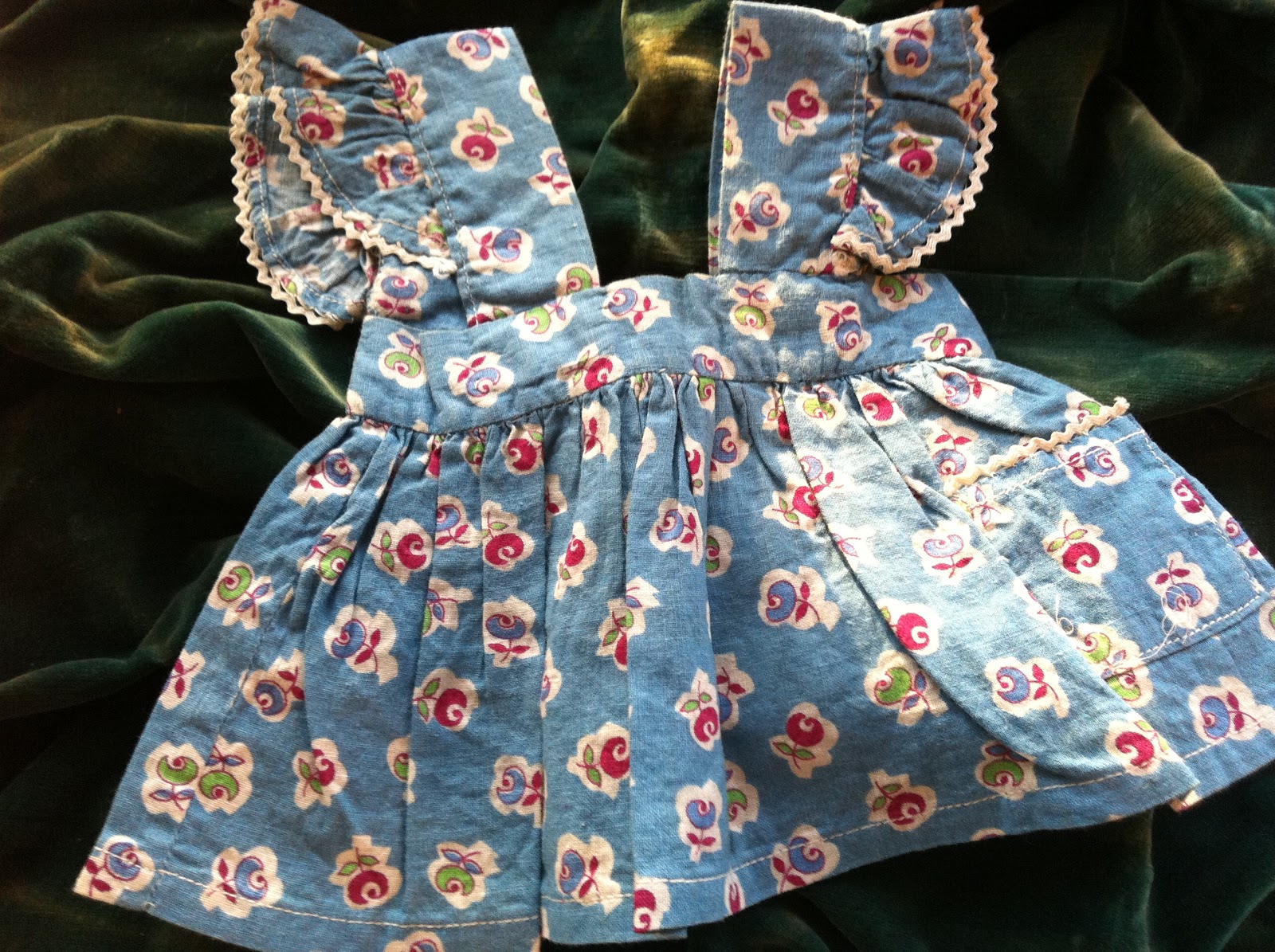 Smashing Rubbish Vintage Doll Clothes
