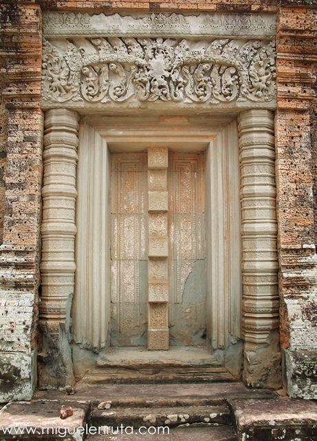 East-Mebon-Templo-Isla-Angkor-8