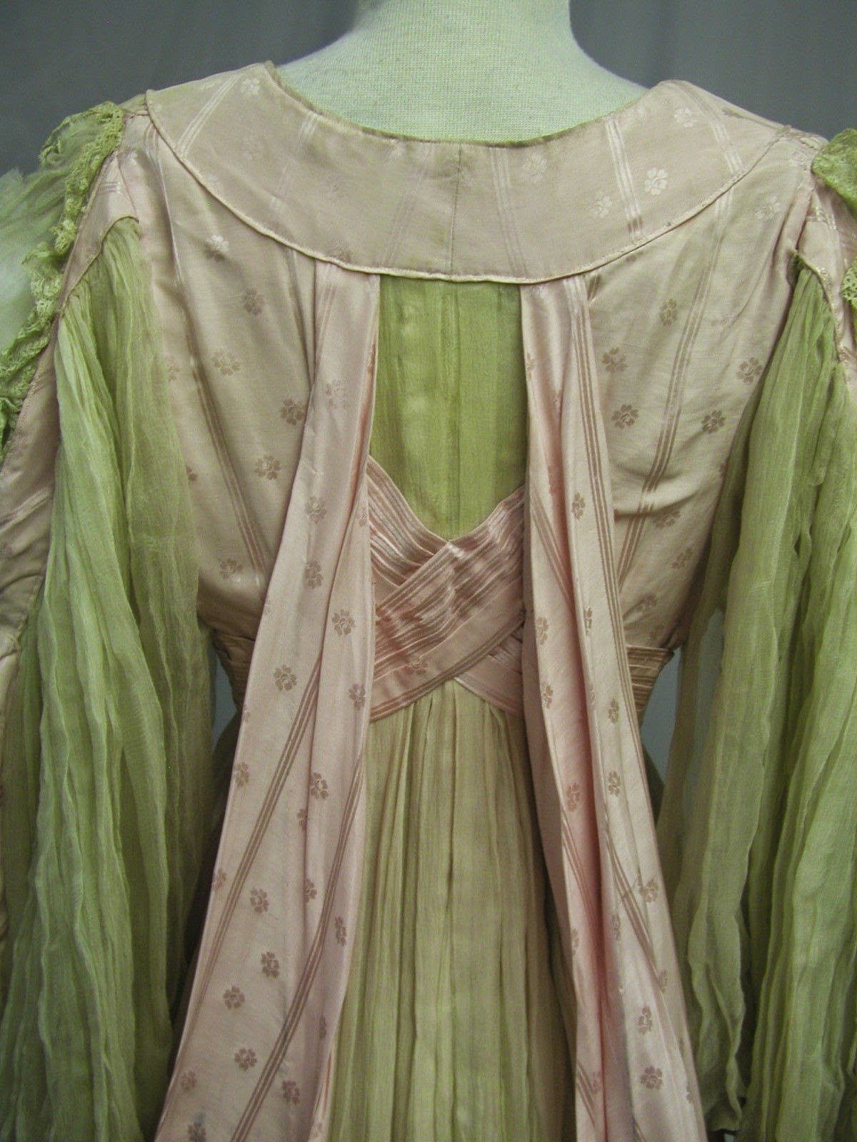 All The Pretty Dresses Edwardian Tea Gown