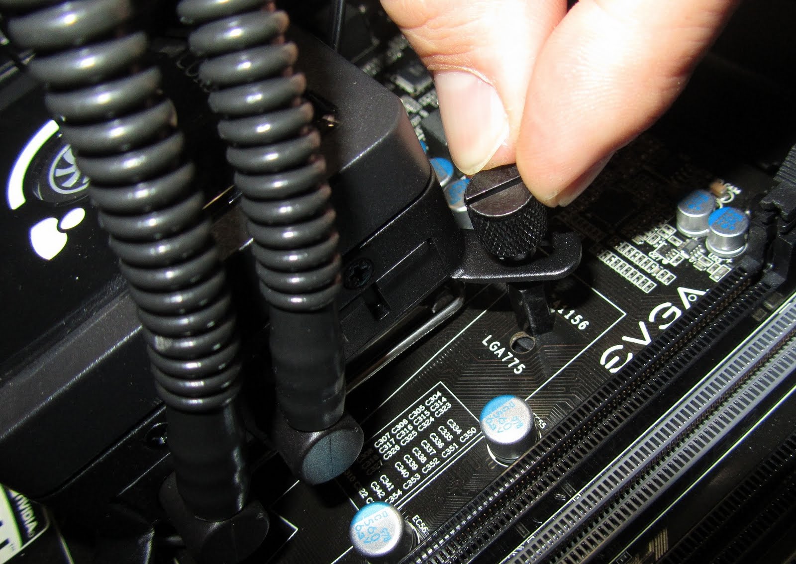 How to Install Hydro Series H100 Extreme Performance Liquid CPU Cooler