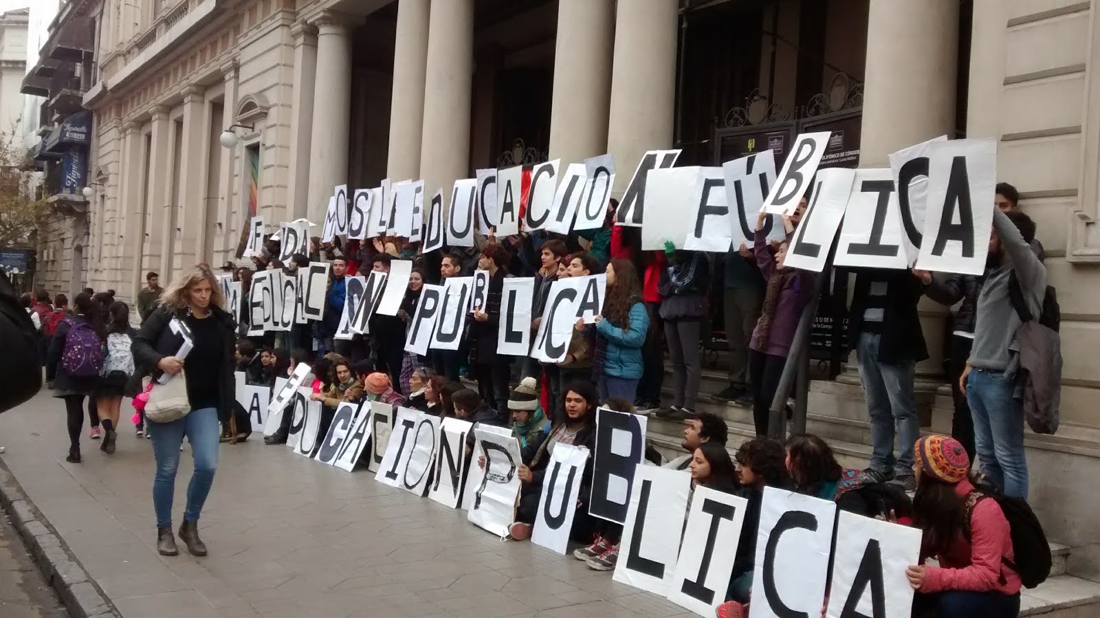 EDUCACIÓN PUBLICA