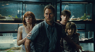 Image of Chris Pratt, Bryce Dallas Howard and Nick Robinson in Jurassic World