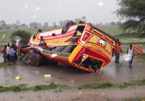 http://2.bp.blogspot.com/-zi0IyhiWMxc/UPLg_aV_I9I/AAAAAAAAAnI/ErisIjIpVeQ/s1600/bunda+express+accident-kuninews+blog.jpg