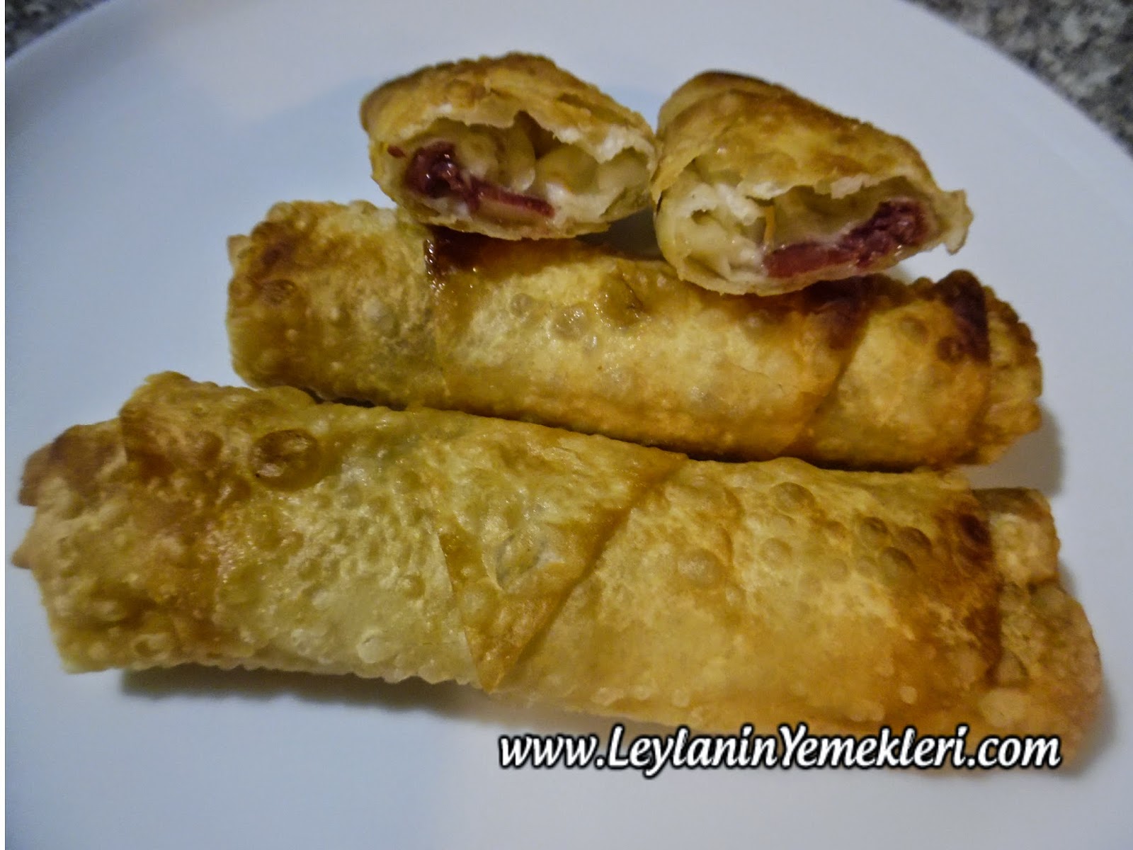 Paçanga Böreği Yapımı Yemek Tarifleri