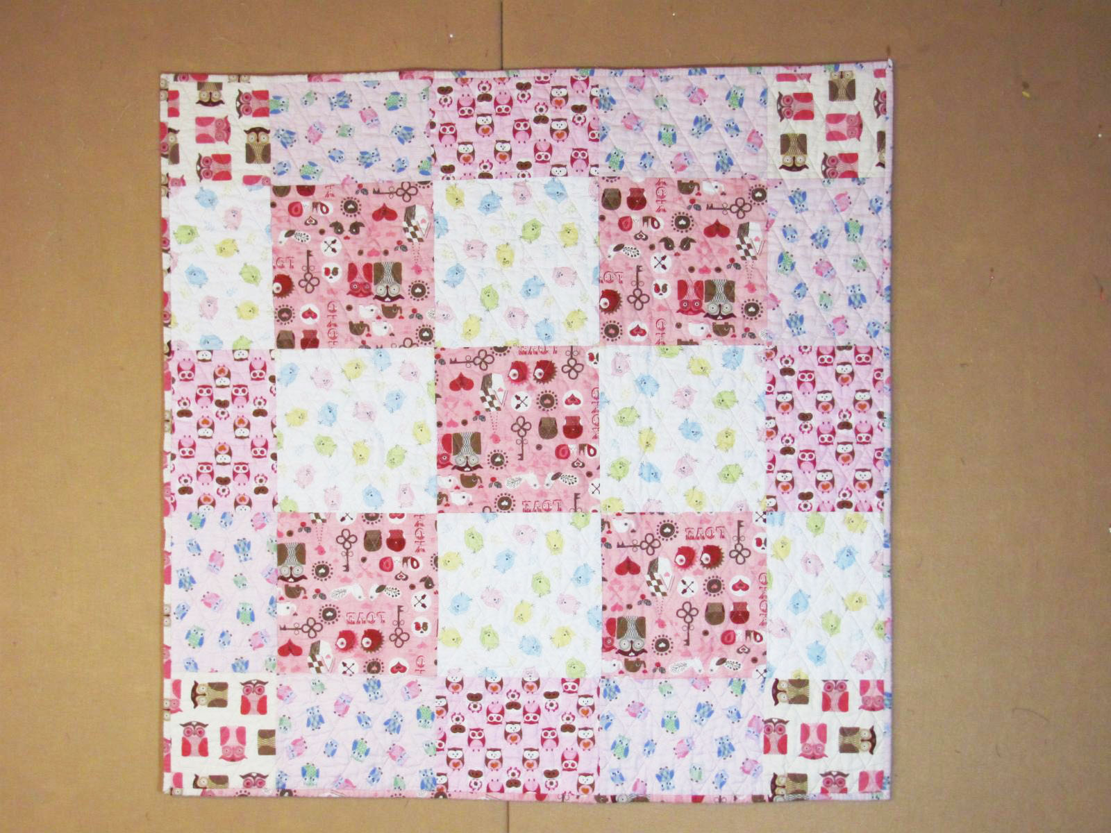 Inklingo Projects Log Cabin Baby Quilt for a Girl