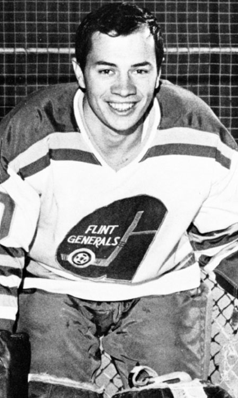 Tony Esposito in the Chicago Blackhawks jersey in 1971 / Photo