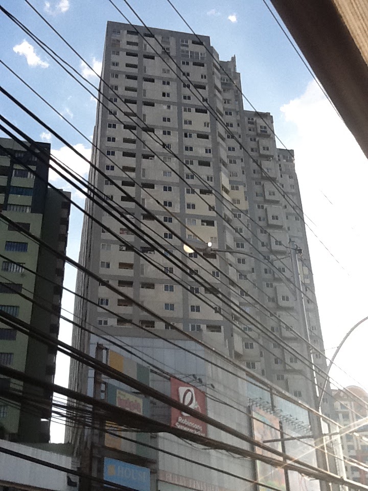 For rent Victoria Towers, Timog Avenue 2 Bedroom Condominium Unit for