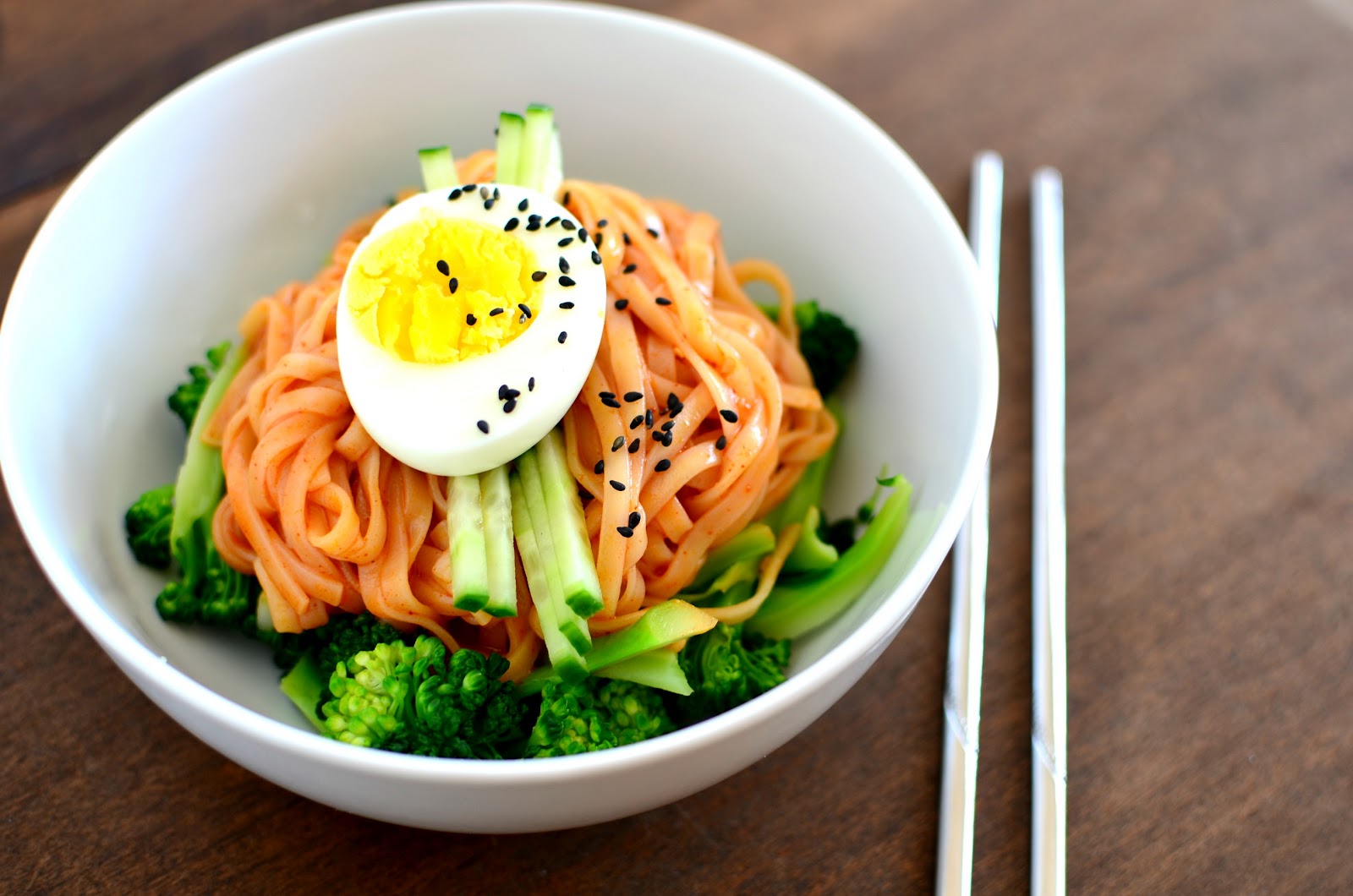 Apricosa Bibimguksu (비빔국수) Korean Spicy Cold Noodles
