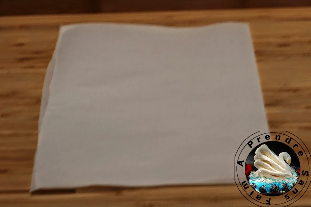 Comment faire un rond en papier cuisson (pas à pas en photos)