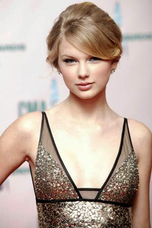 foto taylor swift di acara 42nd CMA Award 2008 foto taylor swift di acara 42nd CMA Award 2008