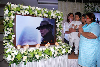 Aishwarya, Rishi Kapoor and Arjun Rampal at Ashok Mehta's prayer meet