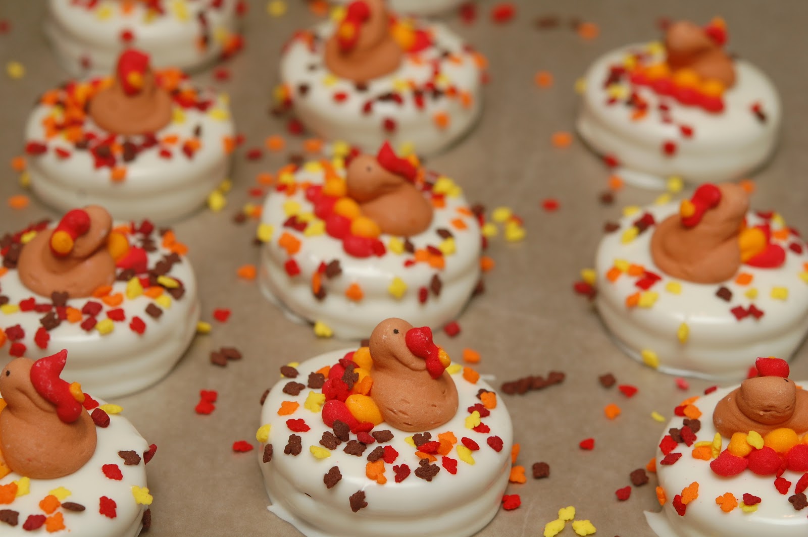 GOBBLE GOBBLECHOCOLATE DIPPED OREOS Hugs and Cookies XOXO