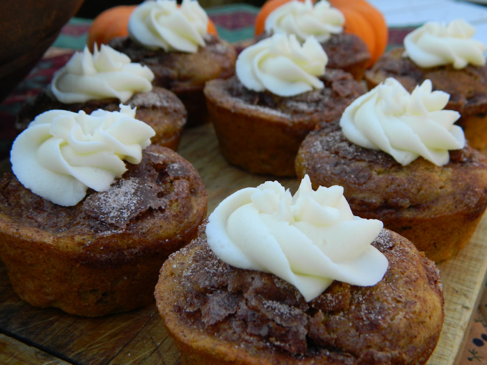 The Wednesday Baker THE PIONEER WOMAN PUMKPIN SPICE MUFFINS