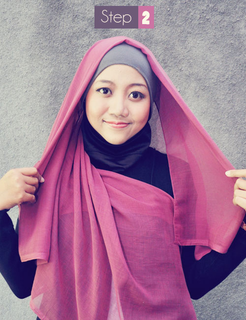 Cara memakai Hijab Kerudung Segiempat