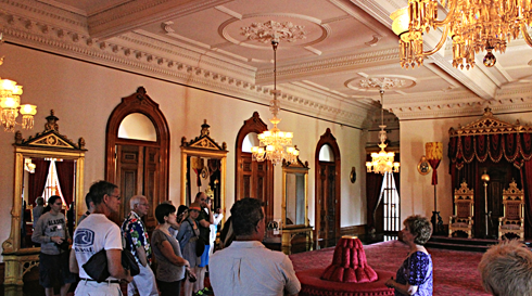 iolani palace tour honolulu hawaii