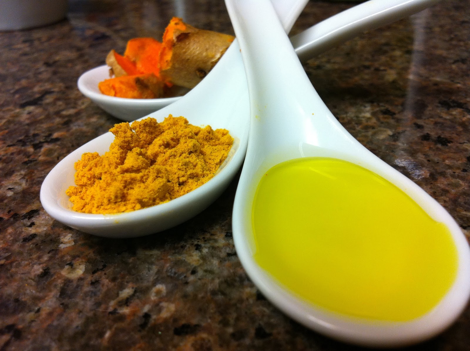 Turmeric Infused Olive Oil & Kalunji Oil INGENIOUS HEALTH