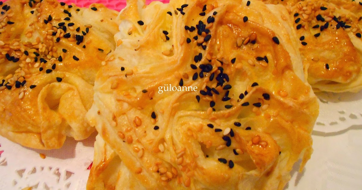 KARE PLİSE BÖREK GÜLO ANNE MUTFAKTA