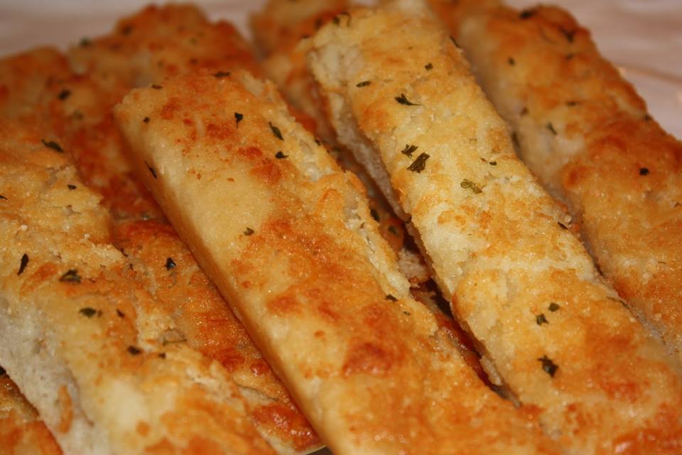 Cheesy Garlic Bread Sticks good recipes