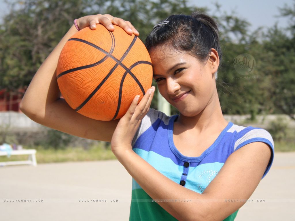 http://2.bp.blogspot.com/-zpvEO7ye3mQ/UAAvp6dY77I/AAAAAAAAAWQ/zgHp2R2bjeM/s1600/163033-nia-sharma.jpg