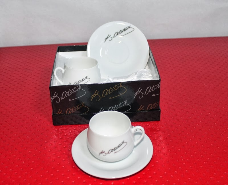 K.Atatürk İmzalı Kahve Fincan Takımı