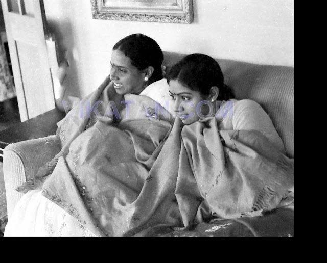 Tamil Actress Sridevi with her Mother Tamil Actress Sridevi with her Mother